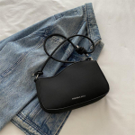 Populaarne talvine mitmek&uuml;lgne &otilde;lakott, temperament lihtne &uuml;hev&auml;rviline k&auml;ekott Naiste kott punane