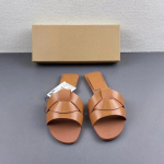 Naiste kingad, lamedad nahksandaalid, sirge rihm, lahe mopp, avatud varvas, avatud tagak&uuml;lg, rannakingad v&auml;ljas kandmiseks 38 pruun