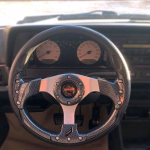 13-tolline Cool Coupe sportauto v&otilde;idus&otilde;idu rool poolringikujulise labaga, 14-tolline