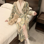 Naiste flanellist hommikumantel kodu magamisr&otilde;ivad lillemustriga &scaron;allkraega hommikumantel kimono hommikumantel v&ouml;&ouml;ga talvised soojad pidžaamad riided M