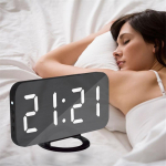 Uus Creative mobiiltelefoni laadimispeegli elektrooniline edasil&uuml;kkamise &auml;ratuskella LED-ekraan White body white in font