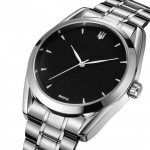 Meeste mehaaniline patriootlik k&auml;ekell Besta Nation H&otilde;bedane Ukraina vapiga h&otilde;be