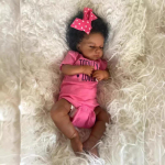 Elutruu 50 cm LOULOU uinumissimulatsioon Bebe Reborn Doll 3D V&auml;rv Must Tume Nahk Vasts&uuml;ndinu nukud Pehme puudutusega kaisulised beebinukud M&auml;nguasjad lastele P&uuml;hadekingitus cloth body