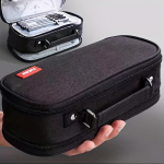 Mahukas lukuga l&otilde;uendist pliiatsikott &ndash; vastupidav kaasaskantav kirjatarvete hoidja kooli- ja kontoritarvete jaoks. One Size Fits All must