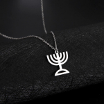 Menorah koos Taaveti t&auml;he kaelakeega Juudi heebrea Menora ehteid v&otilde;luv kaelakee