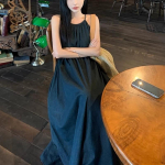 Magus varrukateta halterkaelusega rihmikkleit naistele suvel uus v&auml;ike disain mere&auml;&auml;rne puhkus pikk seelik S