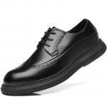 Moodne kontsaking Meeste vabaajajalatsid Hingav nahast mokassiinid S&otilde;idukingad Mugavad libisedes jalga pandavad Must brogue Retro 38 must