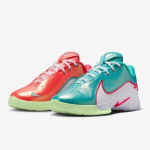 Nike LeBron 22 Christmas HV5147-600 Meeste suurus EU 42.5 valge/must