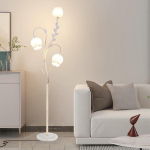 Kaasaegne minimalistlik LED-p&otilde;randalamp valge