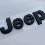Jeepile Jeep Grand Badge Cherokee Wrangler Renegade Compass JK Patriot Auto Esiosa Kapoti Embleem K&uuml;ljekarbi Tagumine Pagasiruumi Embleem matt must v&auml;rv