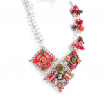 NOA [H9118] &ndash; disainerkaelakee 'Babouchka' punane pruun punane