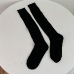 Mood naised sukad puuvillased kudumine &uuml;hev&auml;rvilised p&otilde;lv sokid kolledži stiilis koolit&uuml;drukud must valged pikad sokid sukad 40-60cm