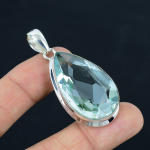 Looduslik lihvitud sinine topaas v&auml;&auml;riskiviga ripats, 925 sterlingh&otilde;be, ripatsiga ehted, k&auml;sitsi valmistatud h&otilde;bedane ripats ehted kingituseks, lihav&otilde;ttekingitus sinine