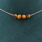 Pierres et Min&eacute;raux. Collier 4 perles Oeil de Tigre 6 mm. Chaine en acier inoxydable Collier femmes, hommes. Taille personnalisable.