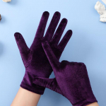 Naiste tuulekindlad &otilde;hukesed fliiskindad kevadeks, s&uuml;giseks ja talveks &ndash; ideaalsed v&auml;litegevusteks, autos&otilde;iduks ja ruudutantsuks.