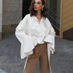 Matte satiinpaelaga volangidega pitsiline s&auml;rk naiste rev&auml;&auml;riga laienevate varrukatega Elegantsed pendelpluusid Uus mood 2025. aasta kevad ja suvi M valge