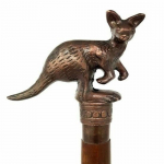 Messingist antiikne k&uuml;&uuml;likukujuline disainerpea k&auml;epideme stiilis jalutuskepp, punane puit, kaks volditud ainulaadne k&auml;epidemega kepp kingitus