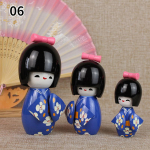 3 tk/komplekt Jaapani gei&scaron;a kimono kujuke Aasia Kokeshi t&uuml;druku kuju kujuke m&auml;nguasi Puidust traditsiooniline idamaise dekoori kaunistused