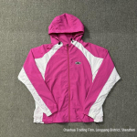 Corteiz Devil's Island Patchwork Tuulejope Pehmikest K&uuml;lmaga Jope Meestele ja Naistele - Trendikas M&auml;gironimisjakk. Small roosa punane v&auml;rv