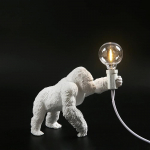 Disain King Kong lamp Resin Animal Gorilla lauavalgustid Mini Gorilla kaunistused Armsad LED-valgustid k&auml;sit&ouml;&ouml;na Kodukaunistusega valgusti