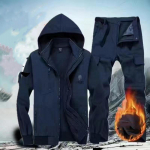 Meeste s&uuml;giseste s&otilde;jam&auml;ngude v&auml;li taktikaline komplekt, talv v&auml;litingimustes kamuflaažiga kapuutsiga fliisist tihendav &uuml;likond kapuutsiga top + p&uuml;ksid, 2-osaline komplekt L sinine