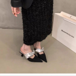 Prantsuse stiilis v&auml;ike aromaatne stiilis terava varbaga &otilde;huke kontsaga poolkukk vibu suvel moodsad k&otilde;rged kontsad 35 h&otilde;be