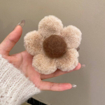 2024. aasta uus Vintage Flower Plush Juuksek&uuml;&uuml;s Naistele Armsad Korea suurhai juukseklambrid Krabitangid Juuksen&otilde;elad Moodsad juukseaksessuaarid 8.5cm*8.5cm khaki