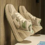 Meeste Kingad Tossud meeste vabaaja Meeste kingad tennised Luksuslikud kingad Treener Race Hingavad jalan&otilde;ud mood jooksujalatsid naistele 39