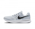 Nike Run Swift 3 Meeste jooksujalatsid DR2695-005 Suurus EU 44.5 hall v&auml;rv