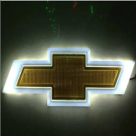 LED-auto tagaluugi embleemi valgustusega kleebis Chevrolet Monza Sail Trax Equinox Captiva Lacetti Orlando Cruze Malibu Cavalier jaoks 17 X 5.5cm valge