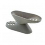 K&otilde;rge kontsaga kingade nagi kahekihiline plastikust vahend, riiul Ruumis&auml;&auml;stlik hoiualus hall