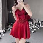 Seksikas &scaron;ifoonist v&otilde;rgutav, magus, voldiline supender, l&auml;bipaistev kleit, v&otilde;lu k&uuml;ps, elegantne seljata kikis&otilde;lme disainiga Sense mood top M punane