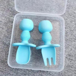 Beebi silikoonist kahvliga lusikad n&auml;rimisriistad Esimese etapi treenimiseks Predator mudilaste riistad Baby Led v&otilde;&otilde;rutamiseks koos hoiukastiga valge