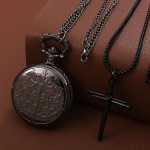 2 tk/komplekt, meeste taskukellad, meeste lihtsad mustast kvartsist taskukellad ja 1 tk klassikalise ristiga kaelakee ripats, ideaalne valik kingituseks meestele s&otilde;brap&auml;evaks