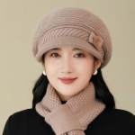 Uus naiste s&uuml;gis- ja talvine kunstk&uuml;&uuml;liku karusnahast m&uuml;ts fliisist k&otilde;rvakaitsetega, et hoida soojas &otilde;ues kootud villane m&uuml;ts only hat