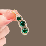 Suvine kokkupuutevastane pross: Moodne ja luksuslik kaelarihm naistele.