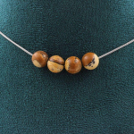 Pierres et Min&eacute;raux. Collier 4 perles Jaspe paysage 8 mm. Chaine en acier inoxydable Collier femmes, hommes. Taille personnalisable.