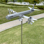 Kindluslennuki tuuleveski metallist k&auml;sit&ouml;&ouml; aia&otilde;ue ornament 3D kaunistus tuulekell Airplane Windmill