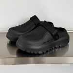 Uued suvised hingavad rannakingad sussid augud kingad men's size 43 must