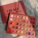 Dikalu 40 Color Eye Shadow Disk Cosmetics Flash Sequins Pearly Matte veekindel Beauty lauv&auml;rv