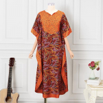 Naiste suures suuruses &uuml;mara kaelusega pikkade varrukatega mustriga tr&uuml;kitud avar pikk kleit M oranž