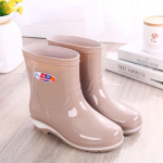 T&auml;iskasvanute mood libisemiskindlad veekindlad l&uuml;hikesed saapad Naiste l&uuml;hikesed torus olevad veejalatsid Kulumiskindlad vesisaapad Vihmasaapad Naiste vihmasaapad 36 khaki