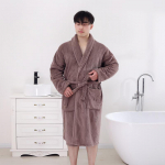 Pehme ja paks korallifliisist hommikumantel t&auml;iskasvanutele - unisex, pikkade varrukatega rihmadega One Size pruun/teemant