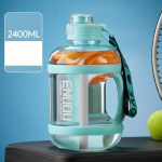 2400 ml kodu- ja k&ouml;&ouml;giveepudel, l&auml;bipaistev plastikust vaakumkolvid Telkimiseks kaasaskantav veekann Joogin&otilde;ud Joogitarbed 2400ml