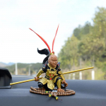 1 komplekt vaikne domineeriv Sun Wukong auto keskkonsooli dekoratiivsed k&auml;sit&ouml;&ouml;d loomingulised autokinked autoehted