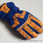 Veekindlad talvised laste tr&uuml;kitud suusa- ja rattakindad &ndash; sametvoodriga soojaks One Size 9-15 Years