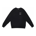 Nike tikitud Swooshiga &uuml;mmarguse kaelusega dressipluus Meeste pealisr&otilde;ivad Must CJ4872-010 S black