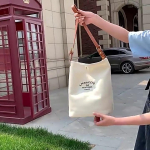 2021. aasta uus l&otilde;uendist &otilde;lakott naistele, suure mahutavusega k&auml;ekott ja kandekott. 23*14*31cm