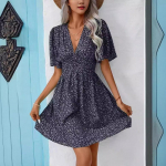 Suvine uus V-kaelusega l&uuml;hikeste varrukatega tr&uuml;kitud vabaajakleit Naiste k&otilde;rge v&ouml;&ouml;kohaga lilleline plisseeritud elegantne kleit, naiselik, moodne Slim Fit vintage kleidid 24560 S must