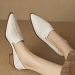 Uus Stiil Mood Naiste Kingad Pumbad Terava Ninaga J&auml;meda Kontsaga Mugavad K&otilde;igega Sobivad Vabaaja Daamide Kingad Ehtsast Nahast Retro Konts 40 valge